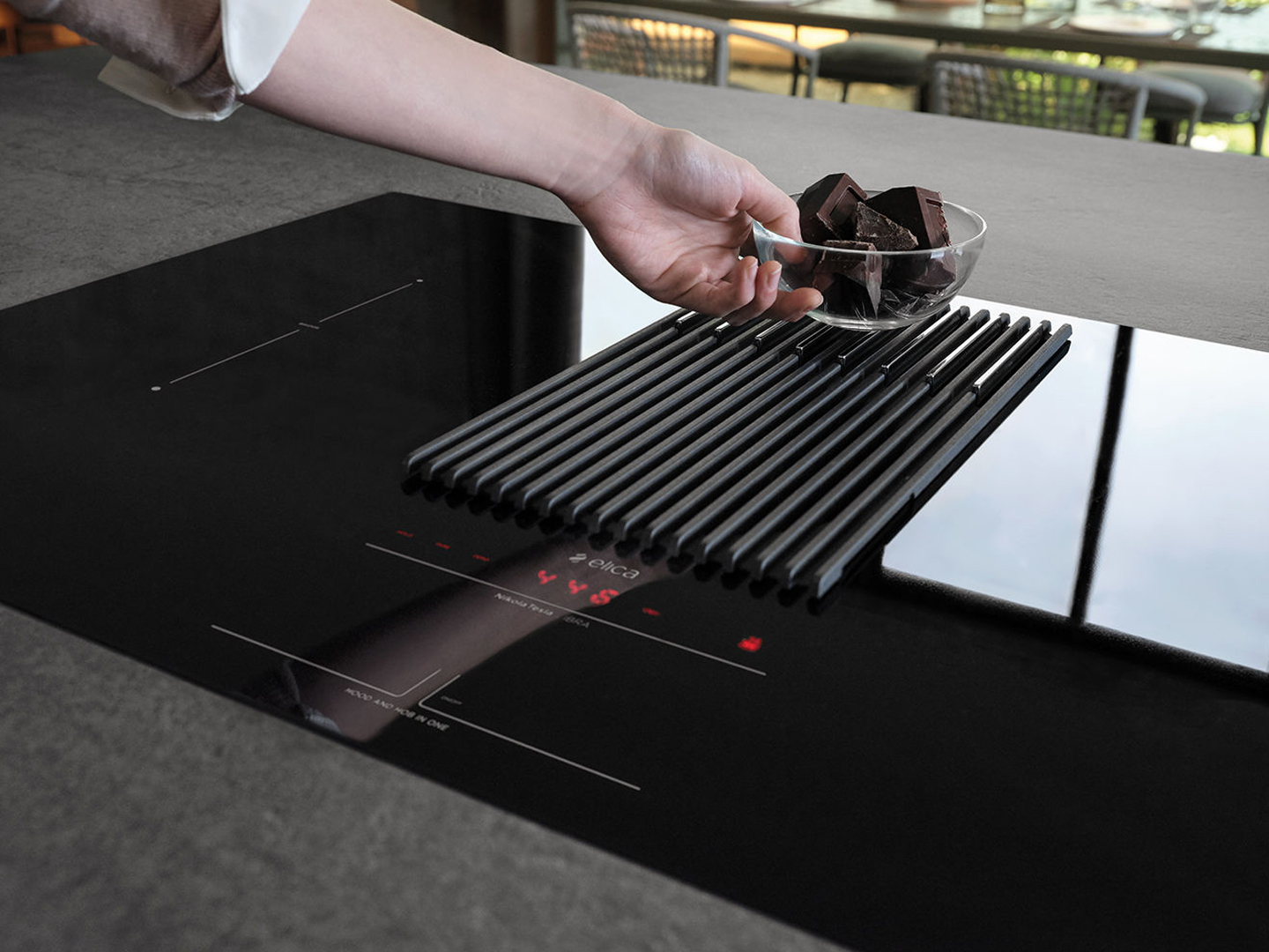 Bếp từ kết hợp máy hút mùi Elica NIKOLATESLA LIBRA BL/A/83 – PRF0147744 (Màu đen) - Ảnh 4